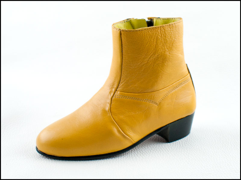Botines de tacon cubano