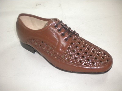 Zapatos fabricados en trenzado. ANCHO-10