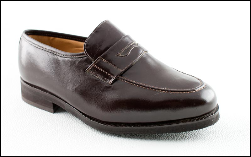 Zapatos de Ancho-14 con o sin plantilla para pies delicados.