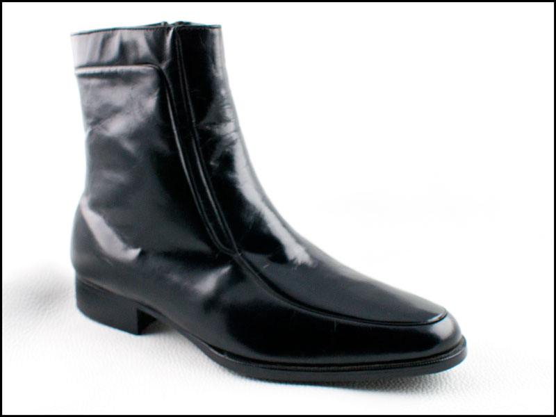 Modelo-3665, Fabricado en tafilete negro