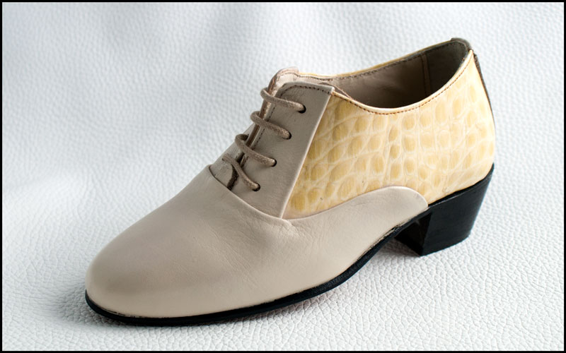 Modelo-922, fabricado en napa coco-beig