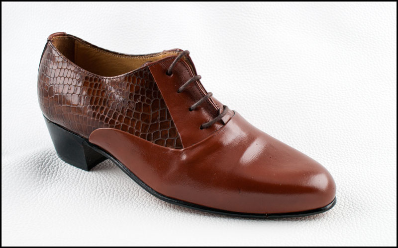 Modelo-922, Fabricado en napa cuero y coco marrón