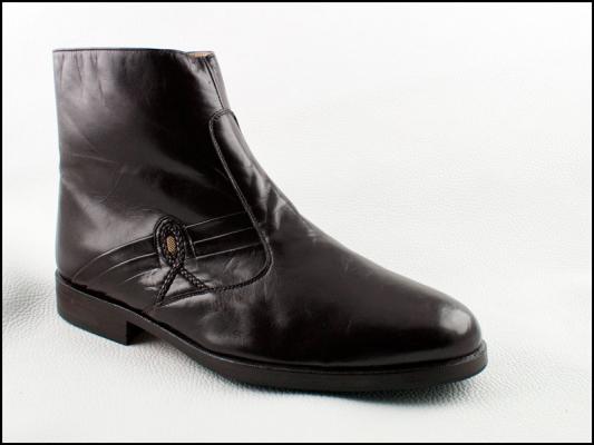 Modelo-354, fabricado en napa niger