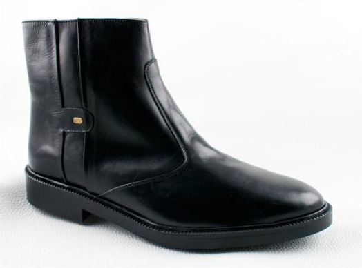 Modelo-356, fabricado en napa negra